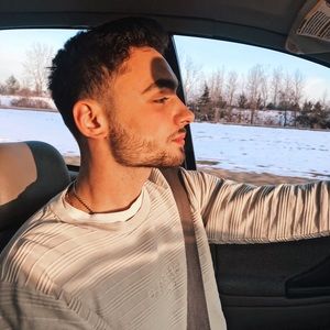 Meet your Posher, Troy